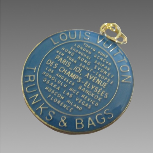 Large Louis Vuitton Bag Charm - Picture 2 of 6